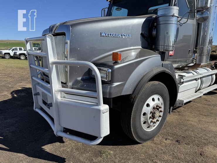 2012-western-star-4900-image-23