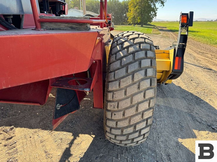 new-holland-h8040-image-44