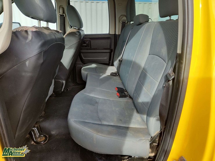 2019-ram-1500-classic-image-16