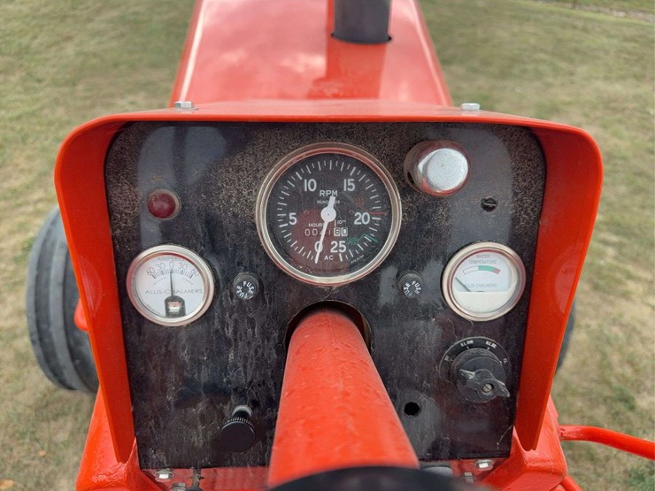allis-chalmers-220-image-36