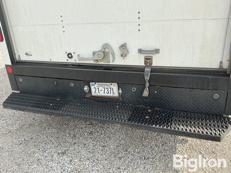 2022-chevrolet-express-g3500-image-9
