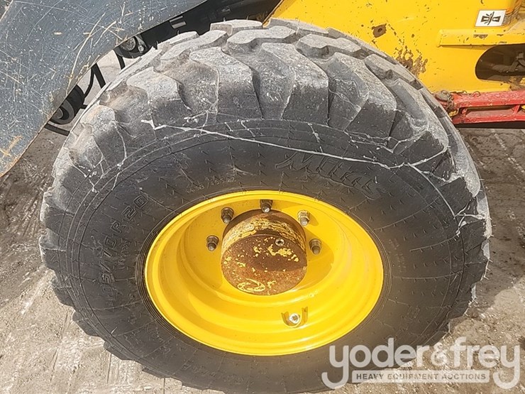 2016-deere-304k-image-10
