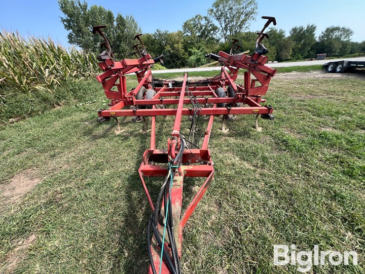 case-ih-4300-image-2