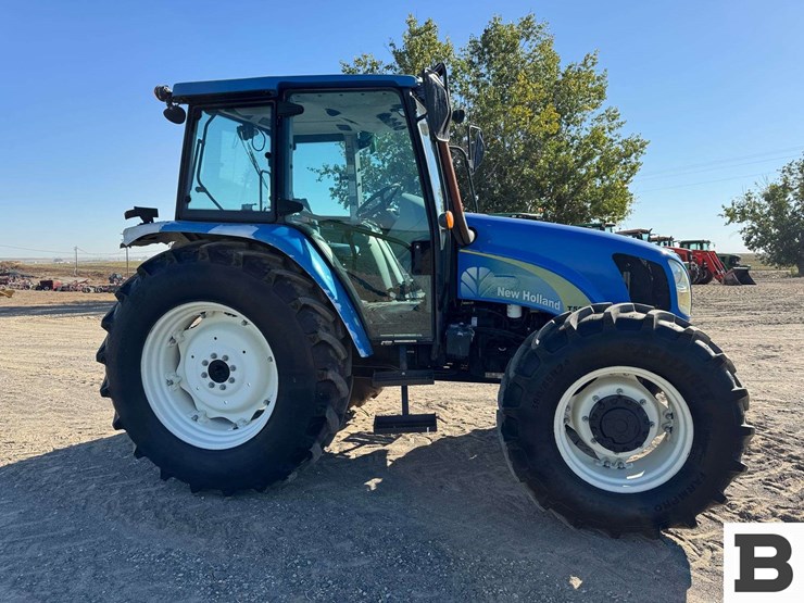 2010-new-holland-t5060-image-7