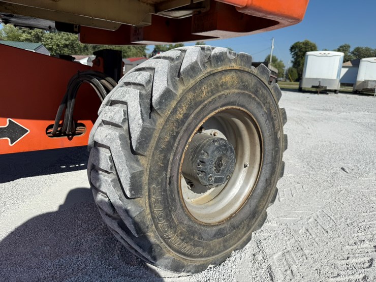 2006-jlg-400s-image-19