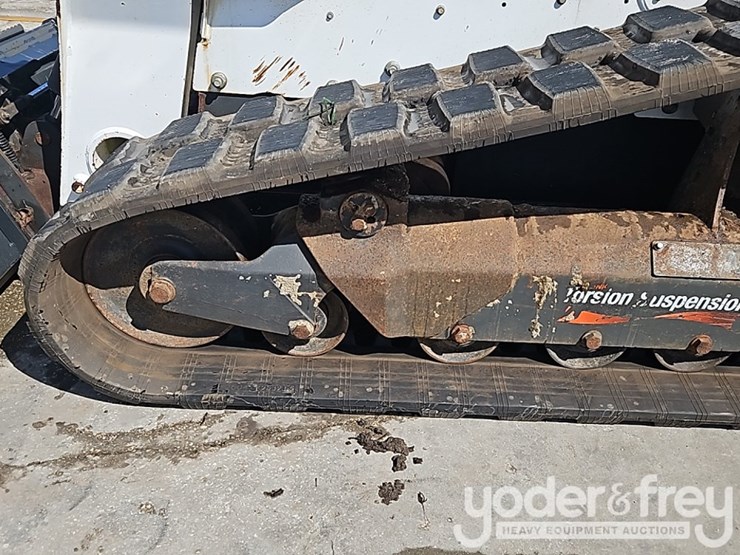 2019-bobcat-t870-image-18
