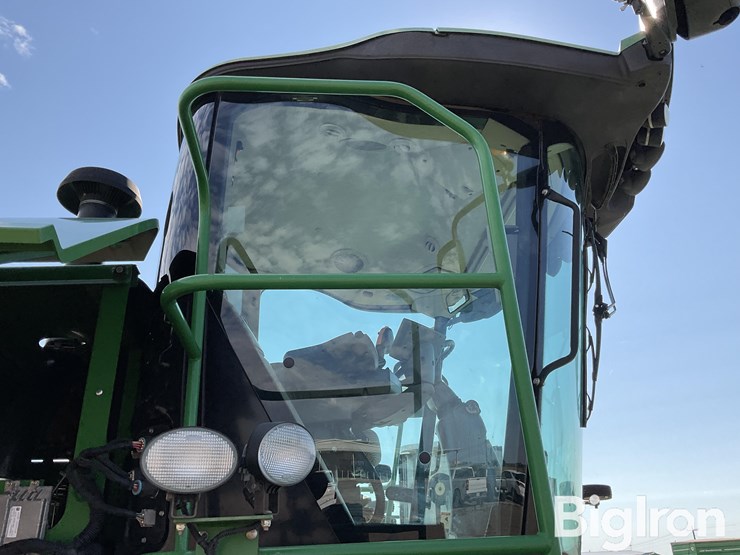 2016-john-deere-w235-image-18