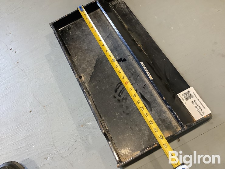 mini-skid-steer-blank-plate-image-11