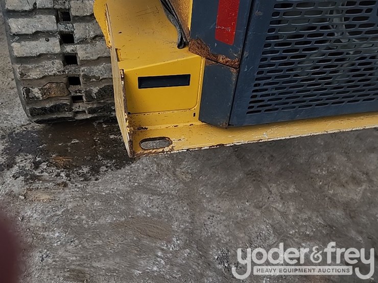 2018-deere-333g-image-11