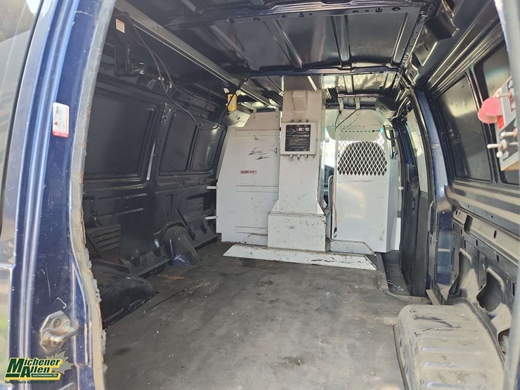 non-operable-2007-ford-e-series-s/a-bucket-van-image-16