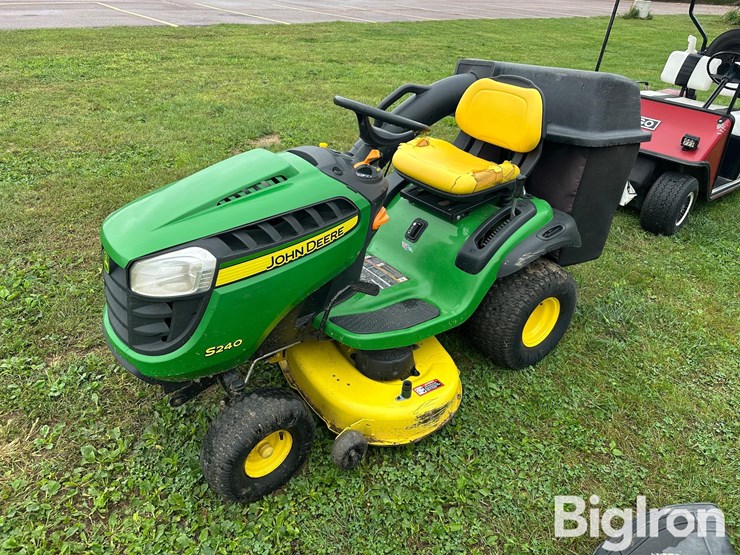 john-deere-la-image-1
