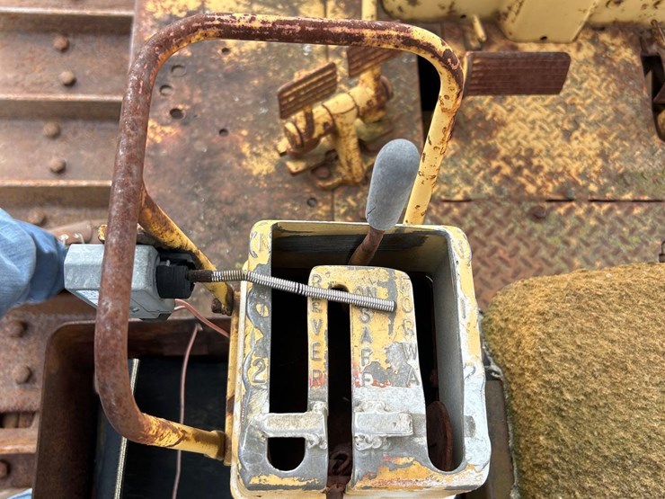caterpillar-d6c-image-15