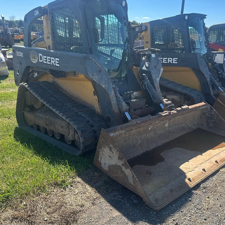 DEERE 333E