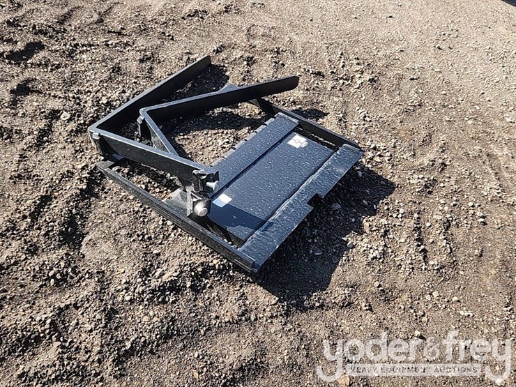 unused-2025-giyi-36"-forks-to-suit-mini-skidsteer-image-3