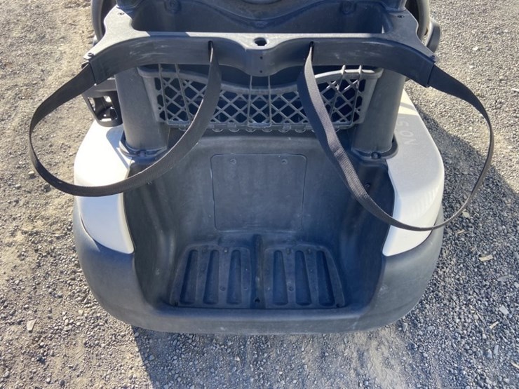 club-car-precedent-golf-cart-image-15