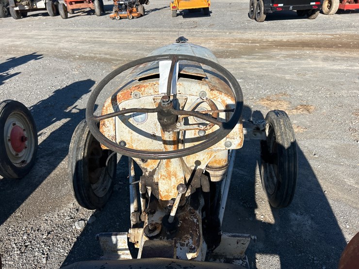 ford-tractor-image-8