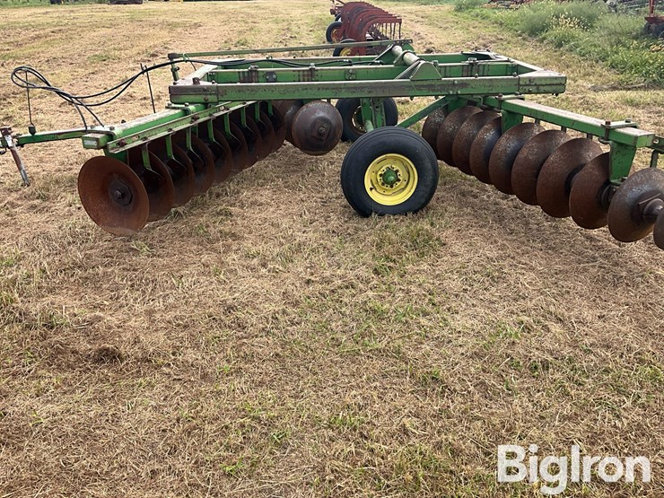 john-deere-14-image-8