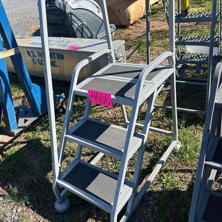 Step Ladder