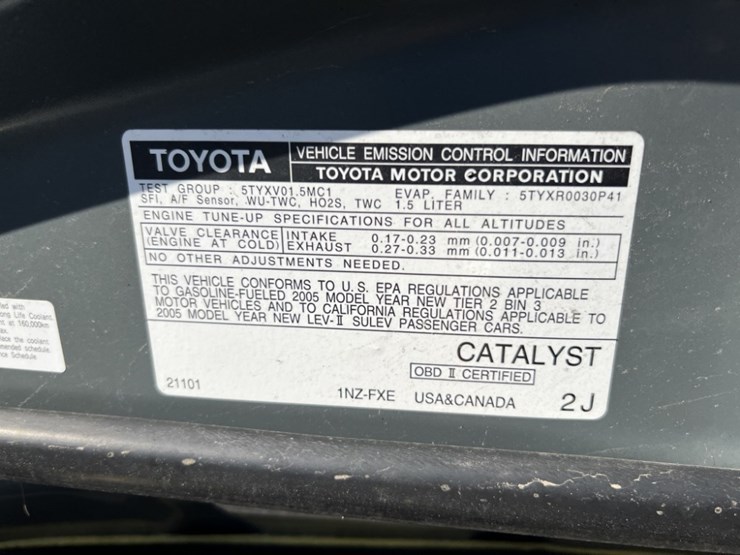 2005-toyota-prius-hybrid-sedan-image-13