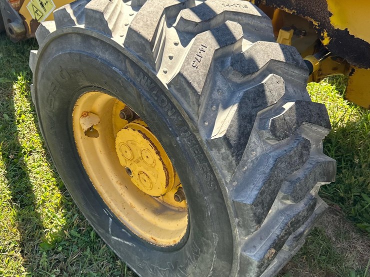 2008-komatsu-wb146-5-image-23