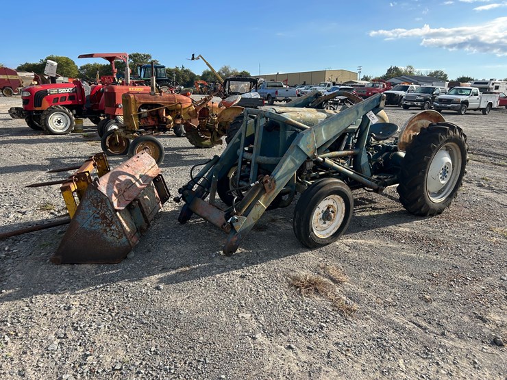 ford-4000-image-1