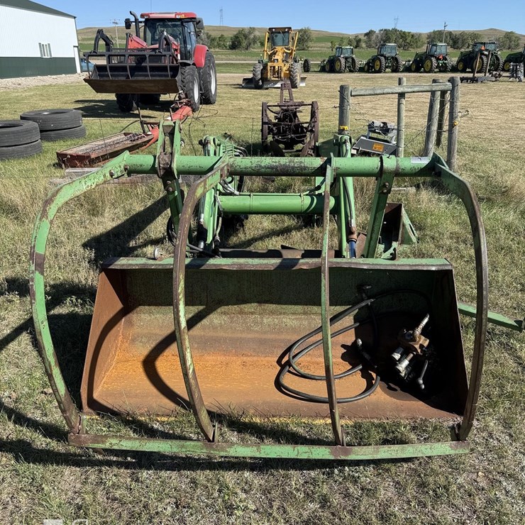 JOHN DEERE 148