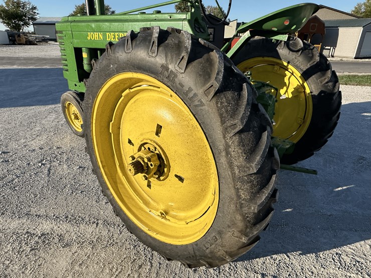 john-deere-a-image-13