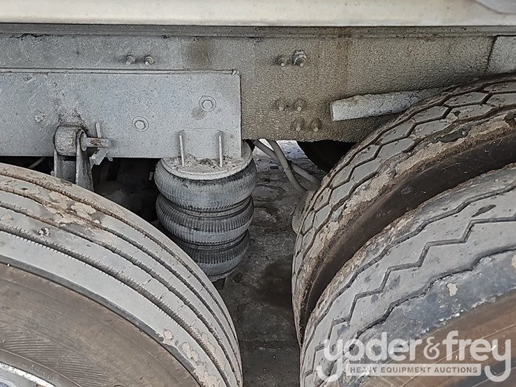 2015-mack-gu713-granite-image-15