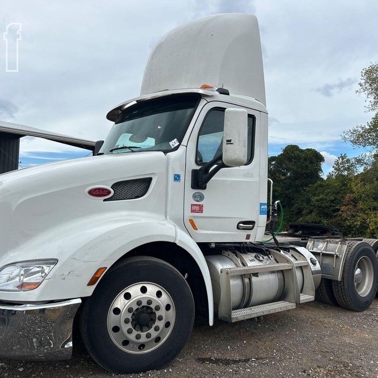 2018 PETERBILT 579