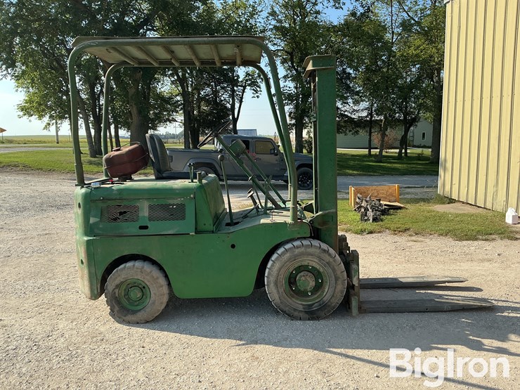 clark-yardlift-y40-forklift-image-4