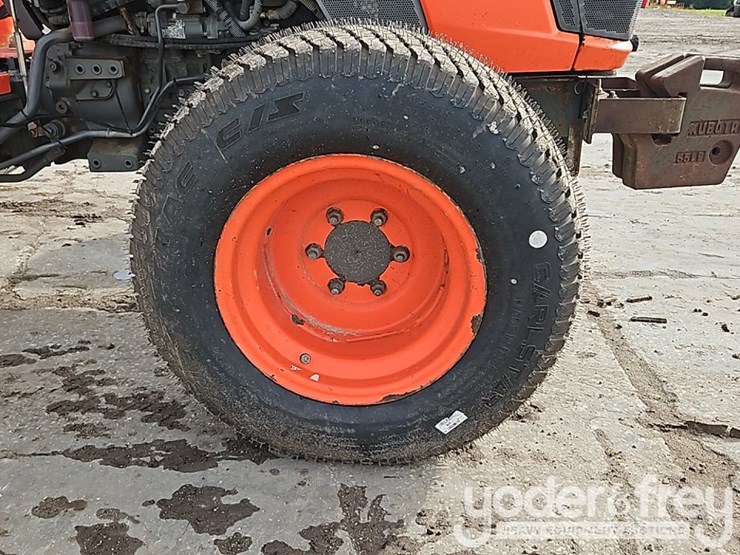 2016-kubota-mx5200hst-image-8