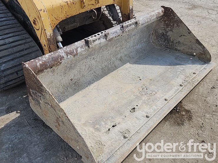 caterpillar-277-image-9