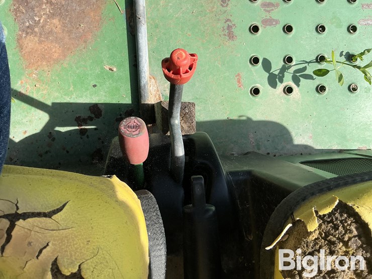 john-deere-gator-image-16