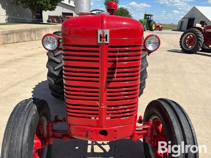 1954-ih-super-wd6-ta-2wd-tractor-image-11