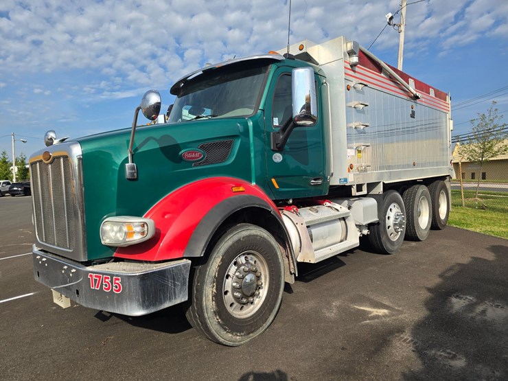 2016-peterbilt-567-image-1