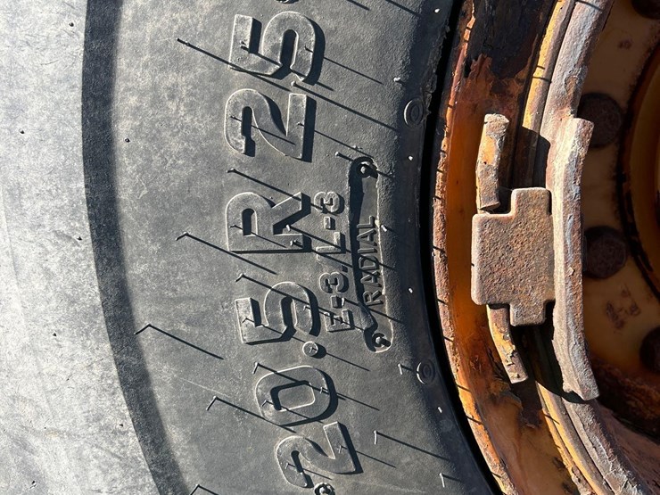 2008-case-721e-image-8