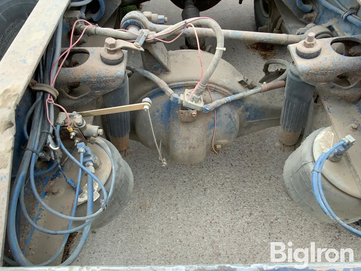 1989-peterbilt-379-image-12