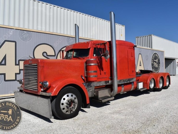 1990-peterbilt-379-image-1