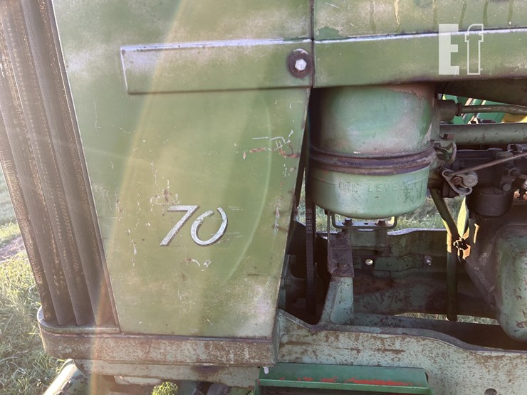 john-deere-70-image-10