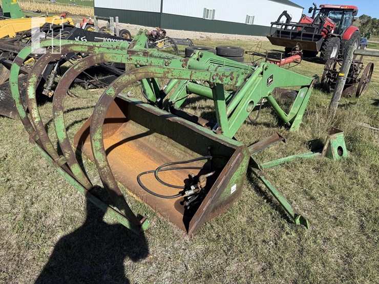 john-deere-148-image-2