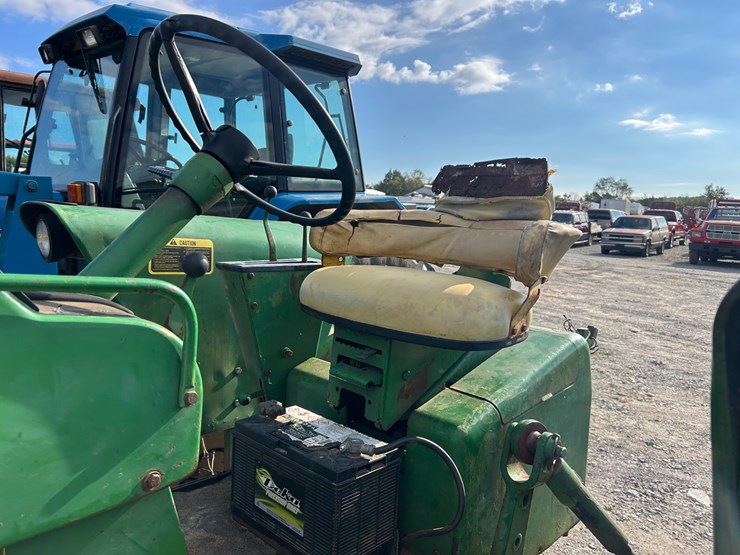 john-deere-3020-image-11