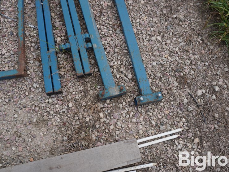 sydell-82"x36"-gate-&-braces-image-11