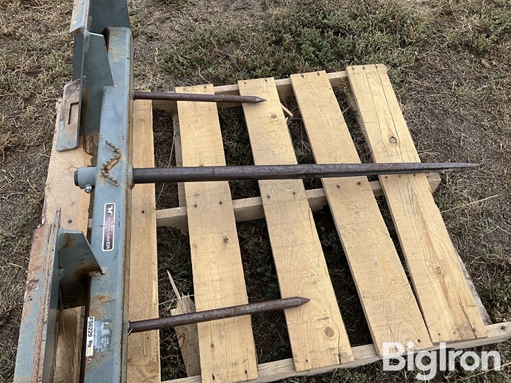 worksaver-skid-steer-bale-spear-attachment-image-11