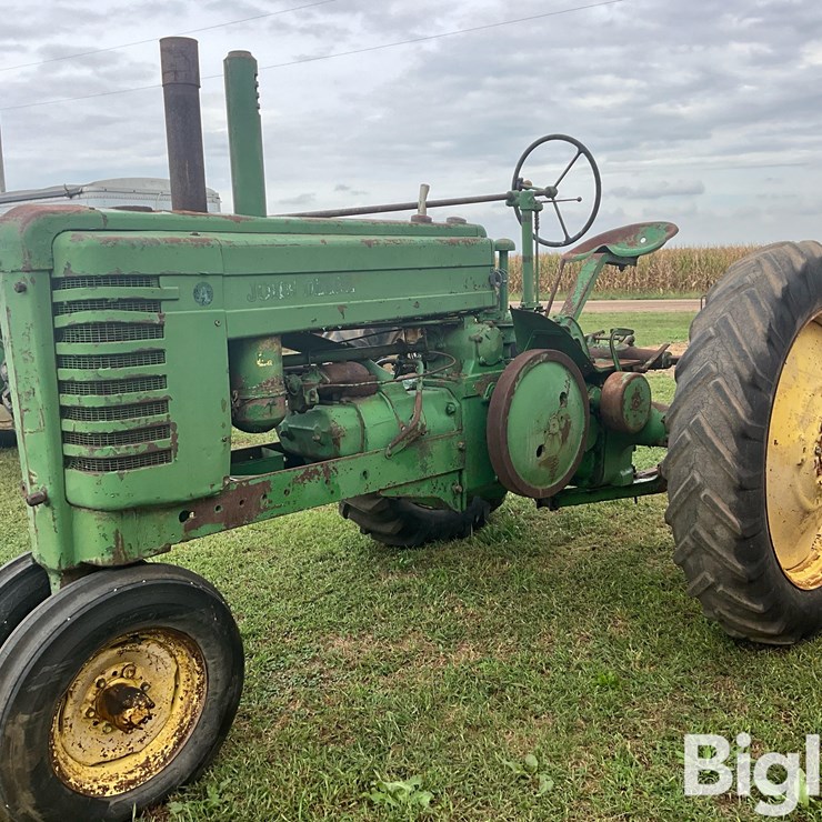 1941 JOHN DEERE MODEL A
