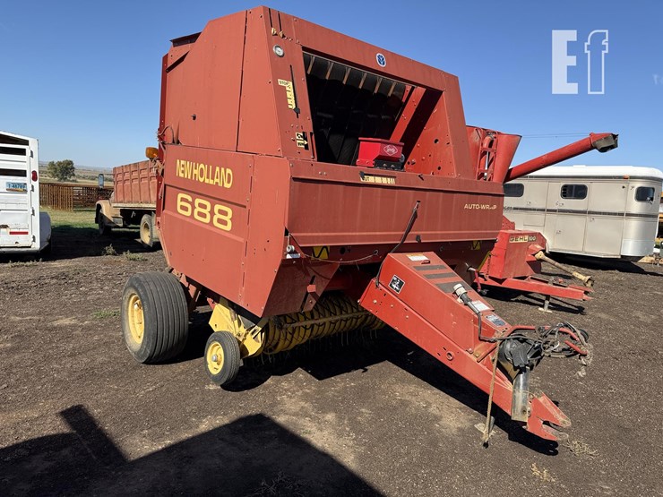 new-holland-688-image-3