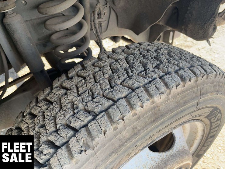 2020-ford-f550-image-10