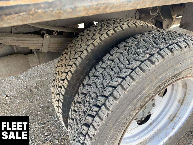 2020-ford-f550-image-9