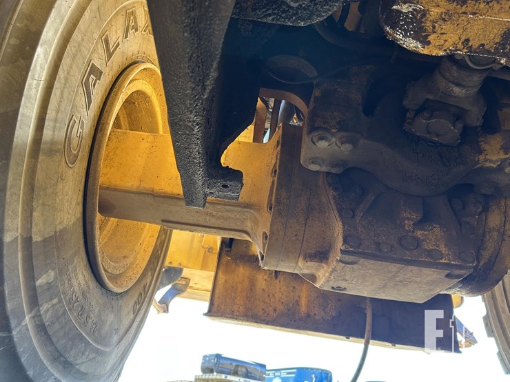 2003-deere-824j-image-39