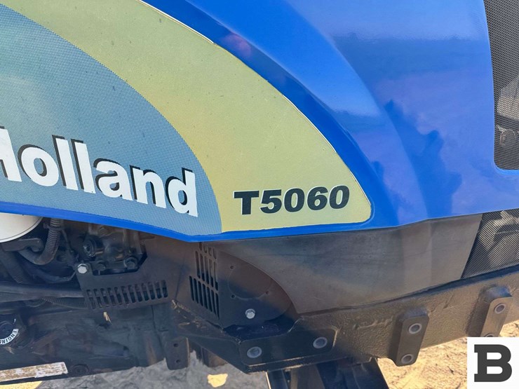 2010-new-holland-t5060-image-43