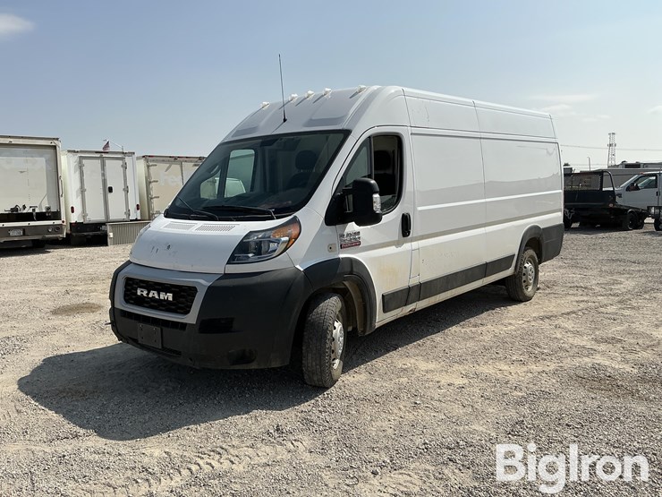2021-dodge-3500-image-1